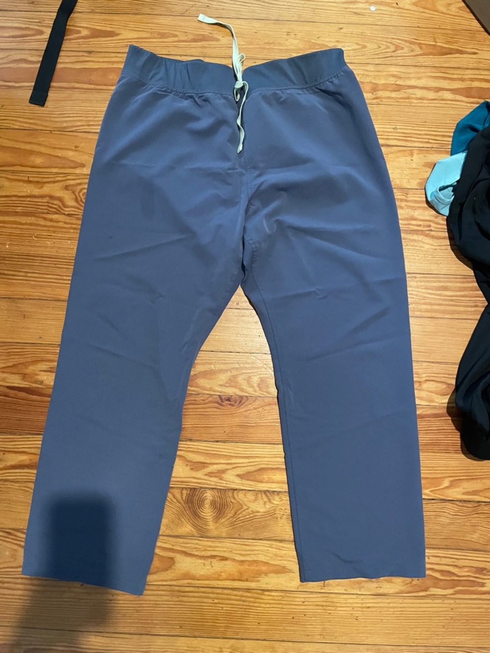 Figs Straight-Leg Scrub Pants in Slate